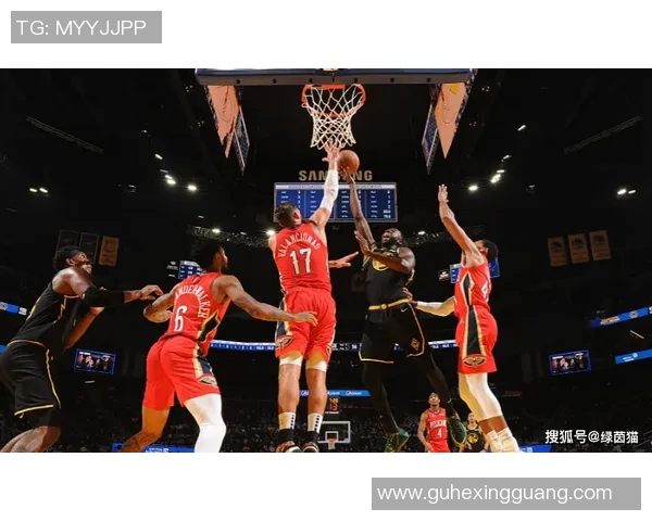 格林声东击西 助佩顿飞身暴扣 格林声东击西 助佩顿飞身暴扣